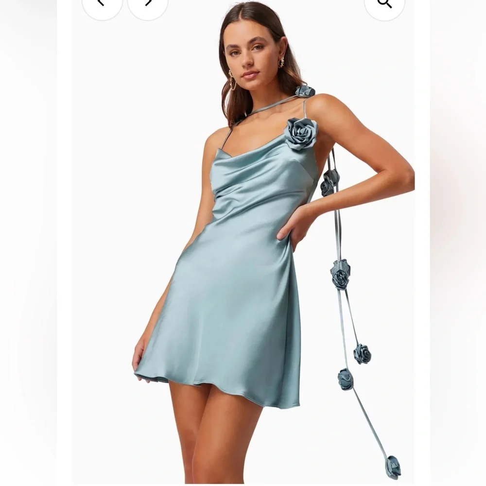 elliatt aria blue 3d floral accent cowl neck satin mini dress size small NEW - Picture 1 of 11